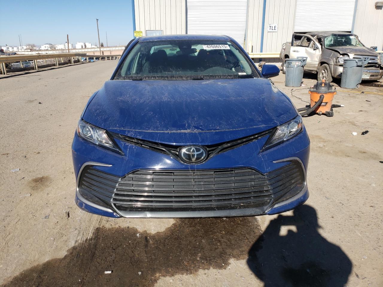 2023 TOYOTA CAMRY LE - Фото 5