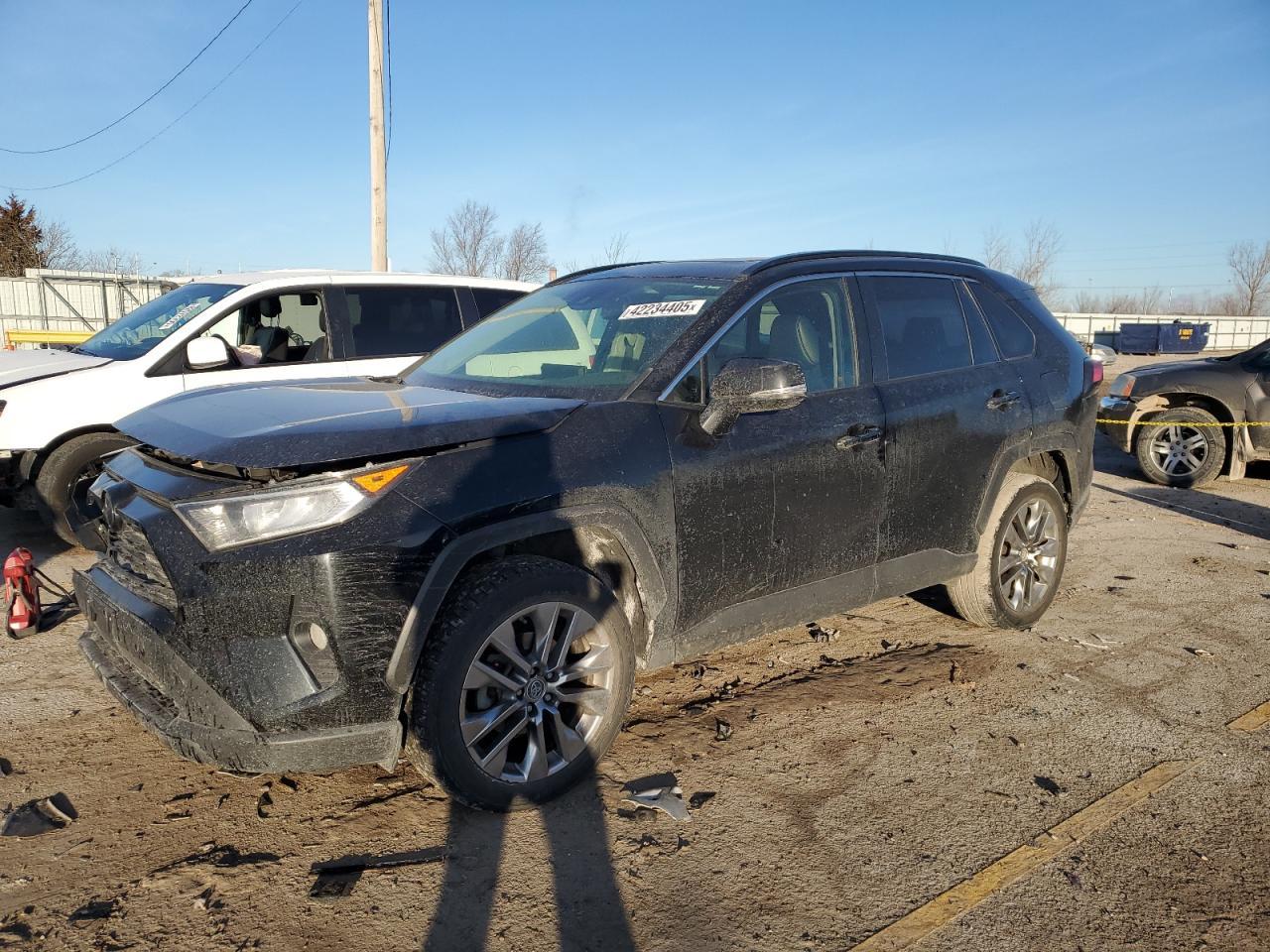 2019 TOYOTA RAV4 XLE P