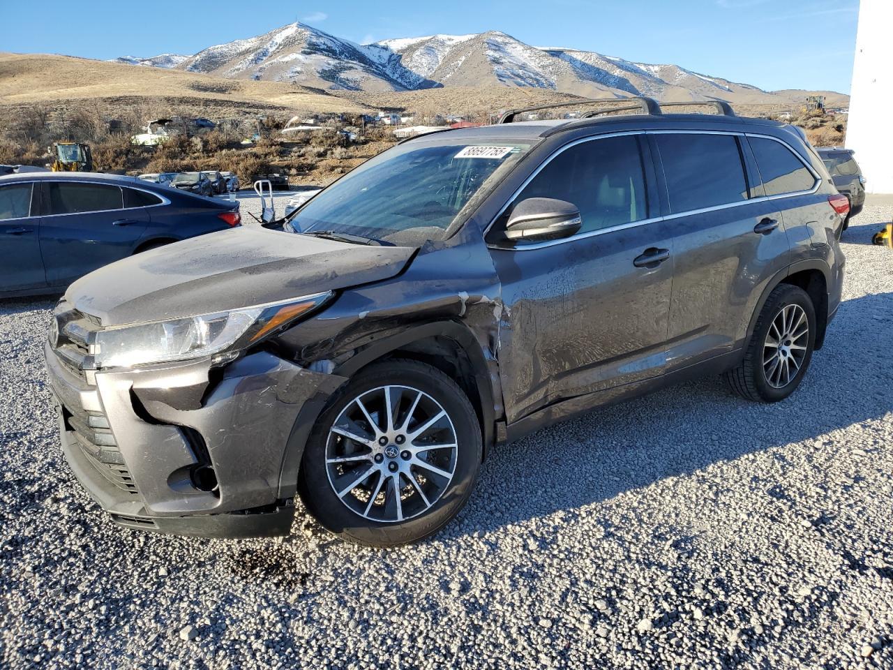 2018 TOYOTA HIGHLANDER
