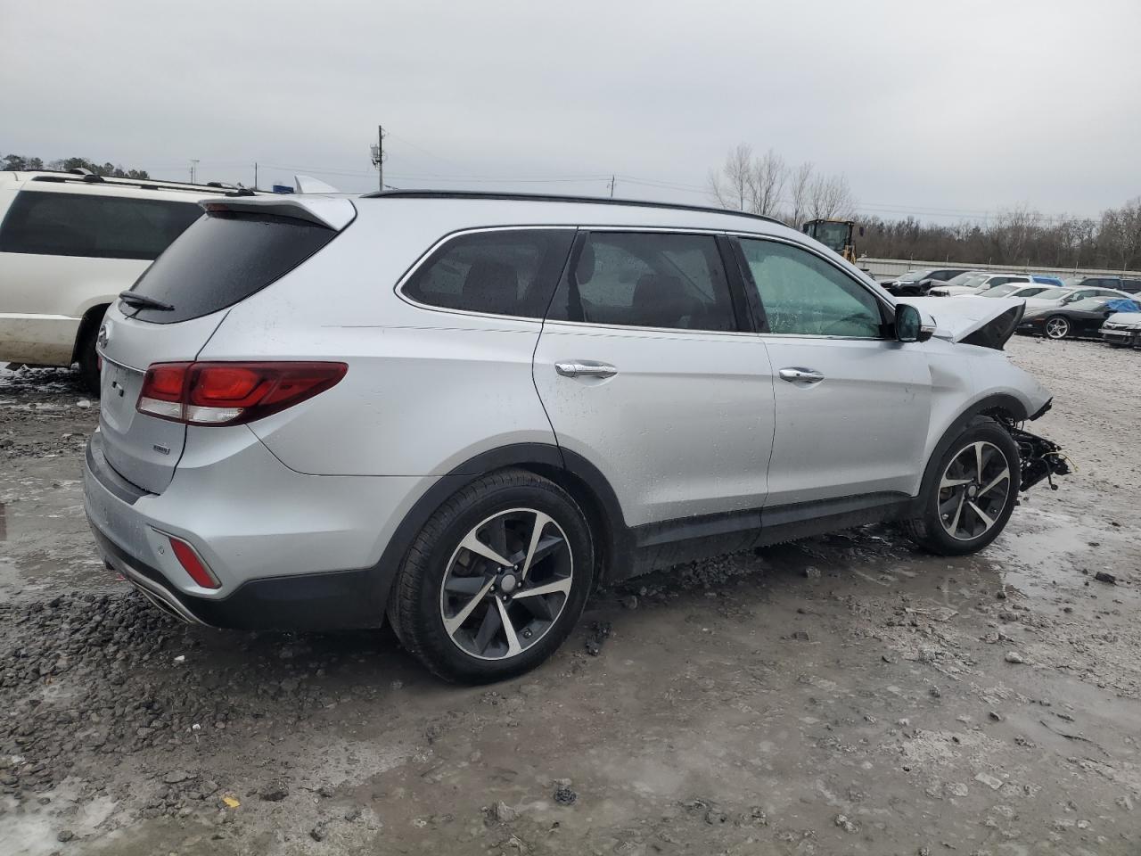 2017 HYUNDAI SANTA FE S - Image 3