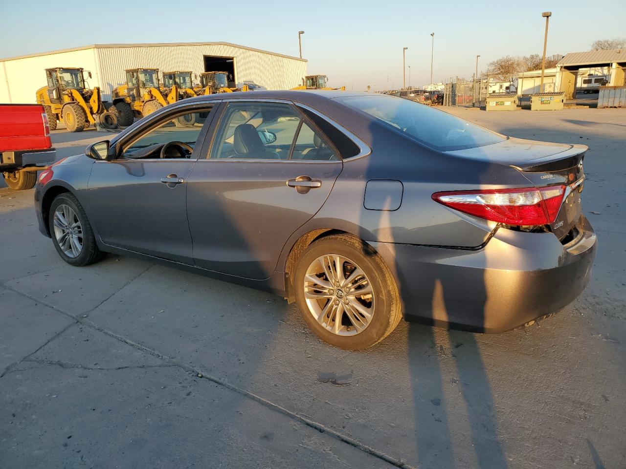 2017 TOYOTA CAMRY LE - Фото 2