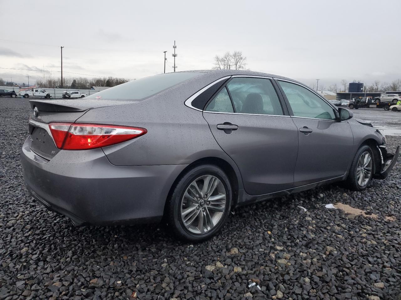 2017 TOYOTA CAMRY LE - Image 3