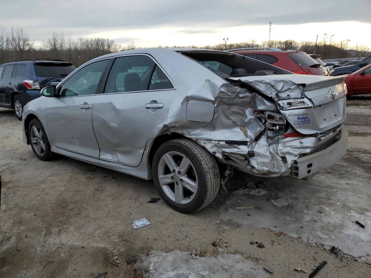2014 TOYOTA CAMRY L - Image 2