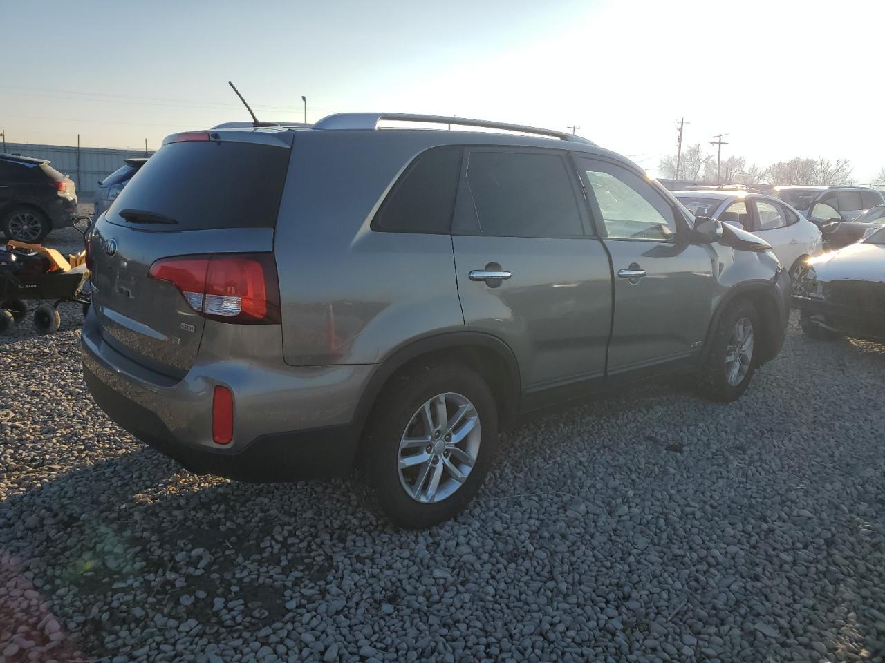 2014 KIA SORENTO LX - Image 3