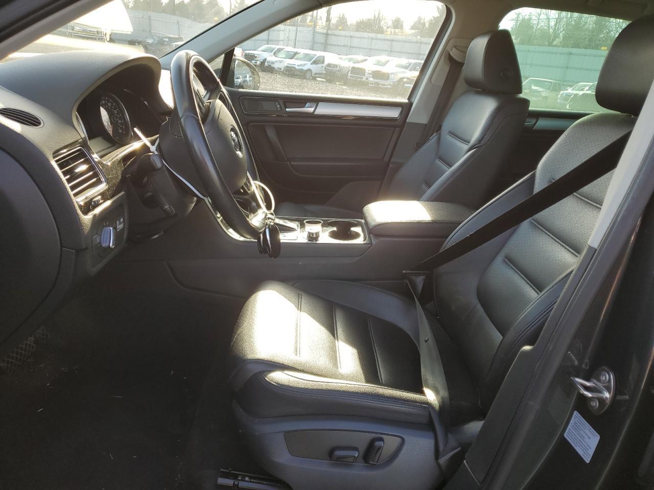 2012 VOLKSWAGEN TOUAREG V6 - Image 7