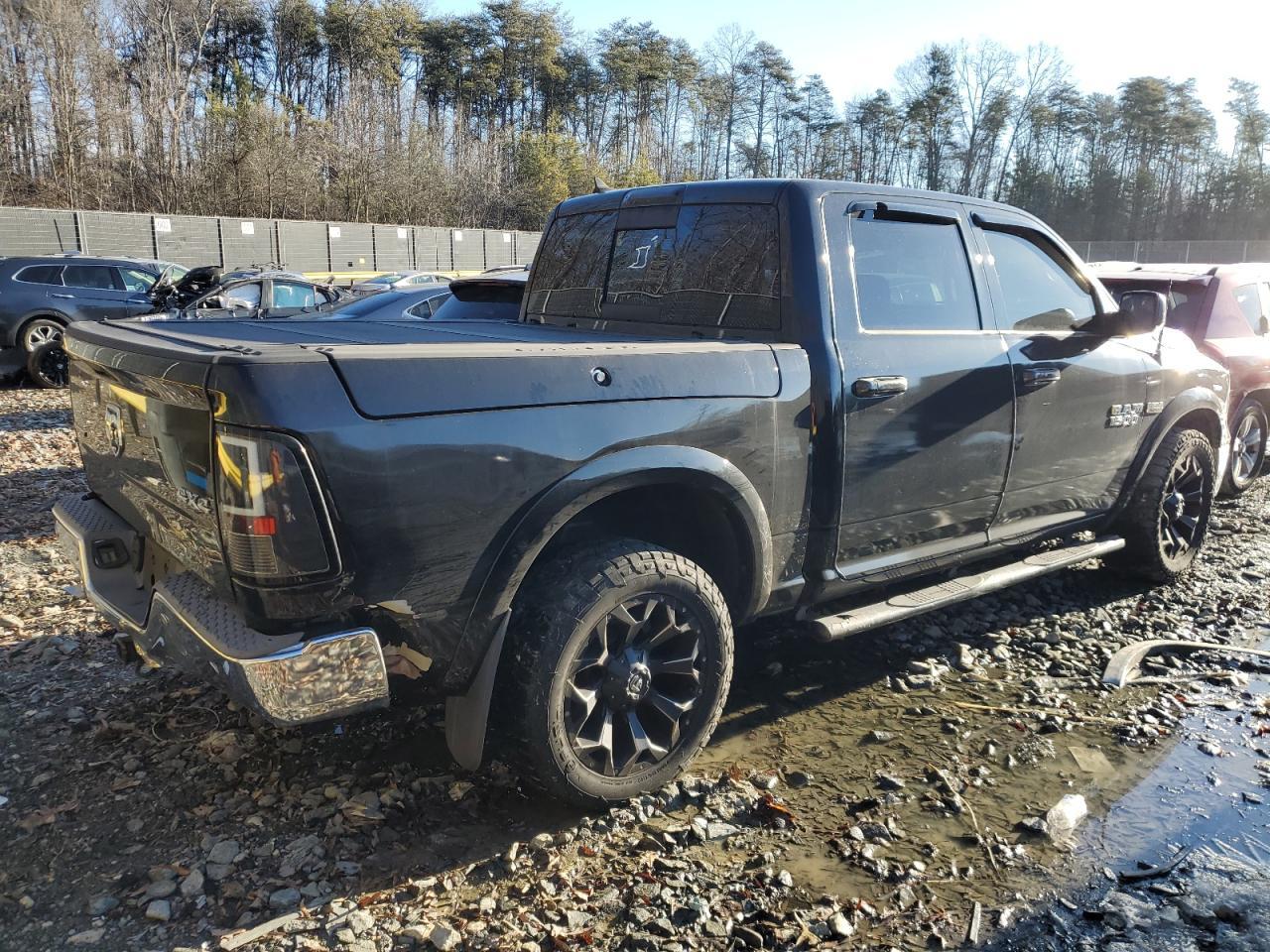 2015 RAM 1500 SLT - Image 3