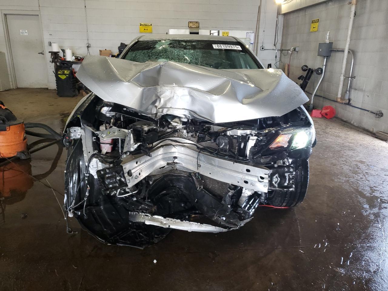 2021 TOYOTA CAMRY SE - Фото 5