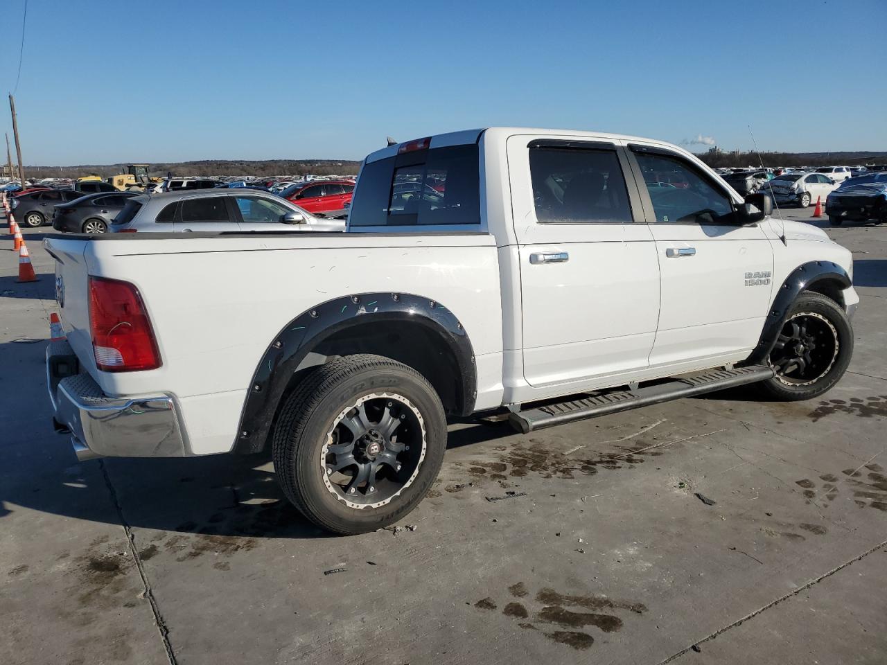 2015 RAM 1500 SLT - Image 3