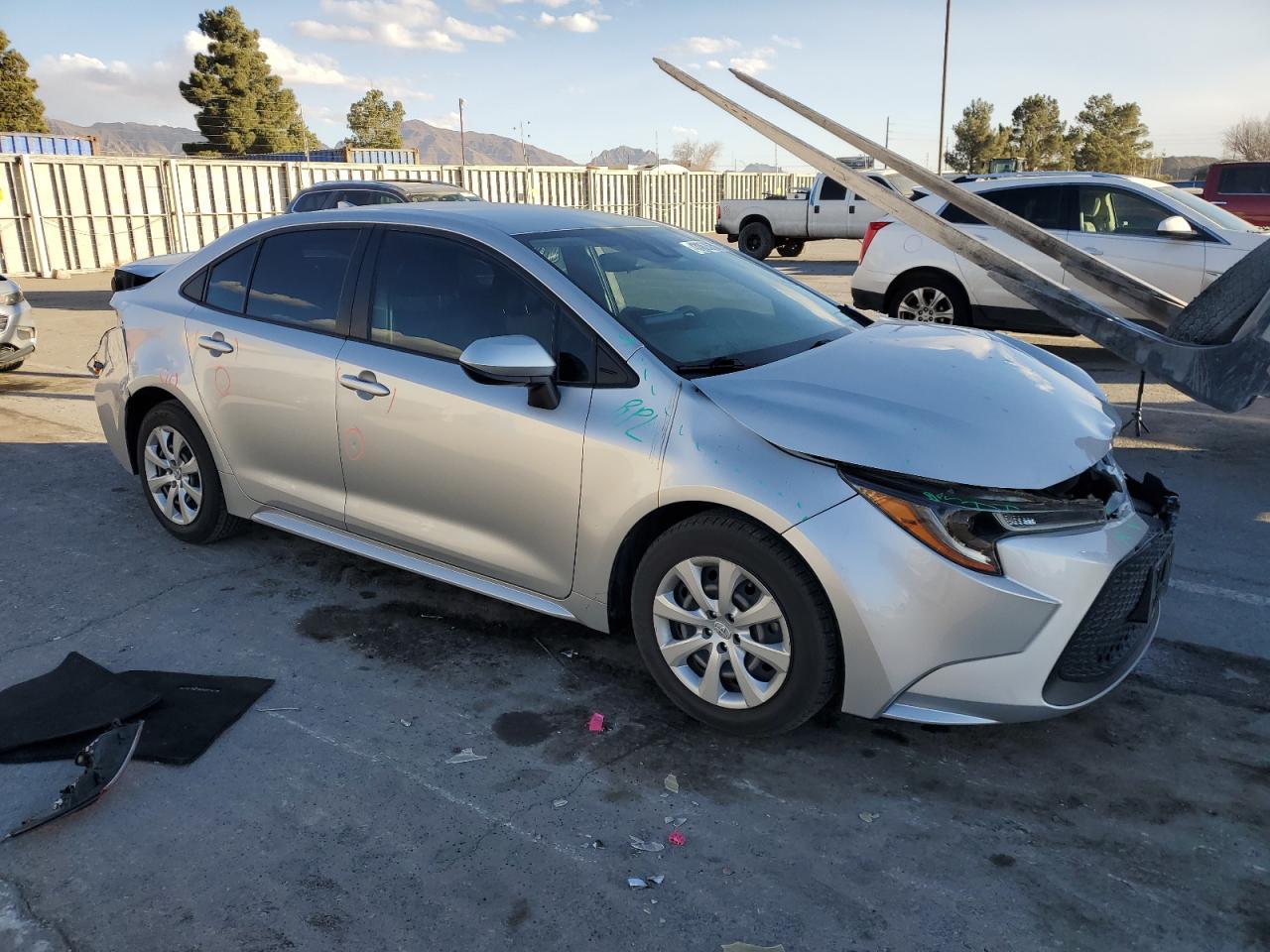 2022 TOYOTA COROLLA LE - Фото 4