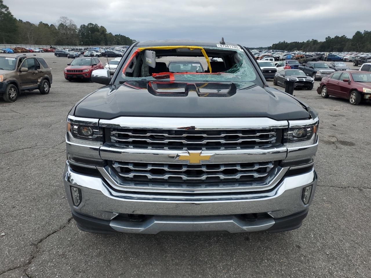 2017 CHEVROLET SILVERADO - Image 5