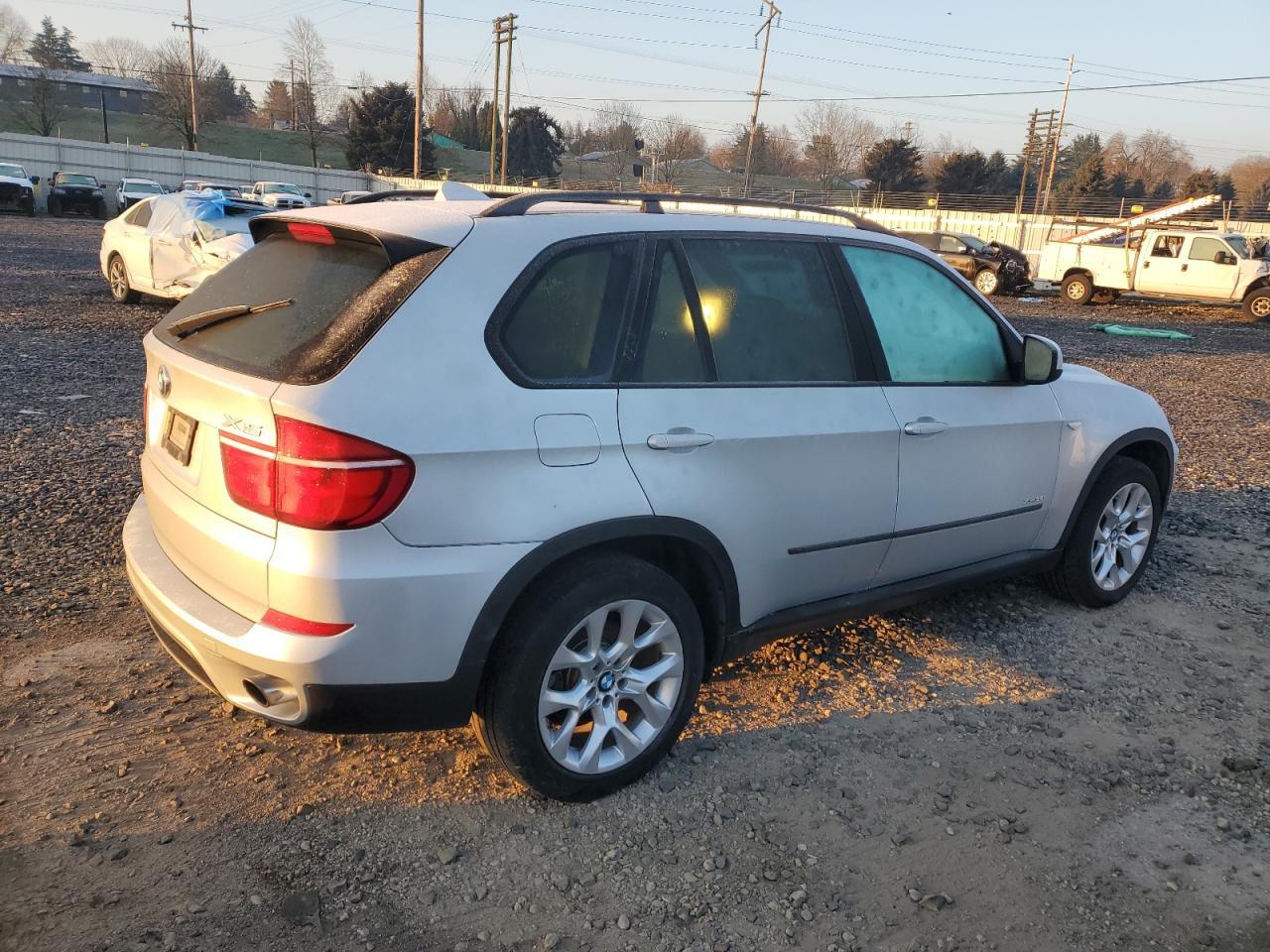 2011 BMW X5 XDRIVE3 - Фото 3