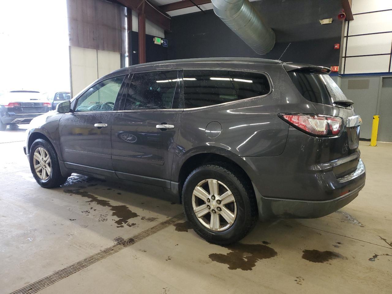 2014 CHEVROLET TRAVERSE L - Image 2