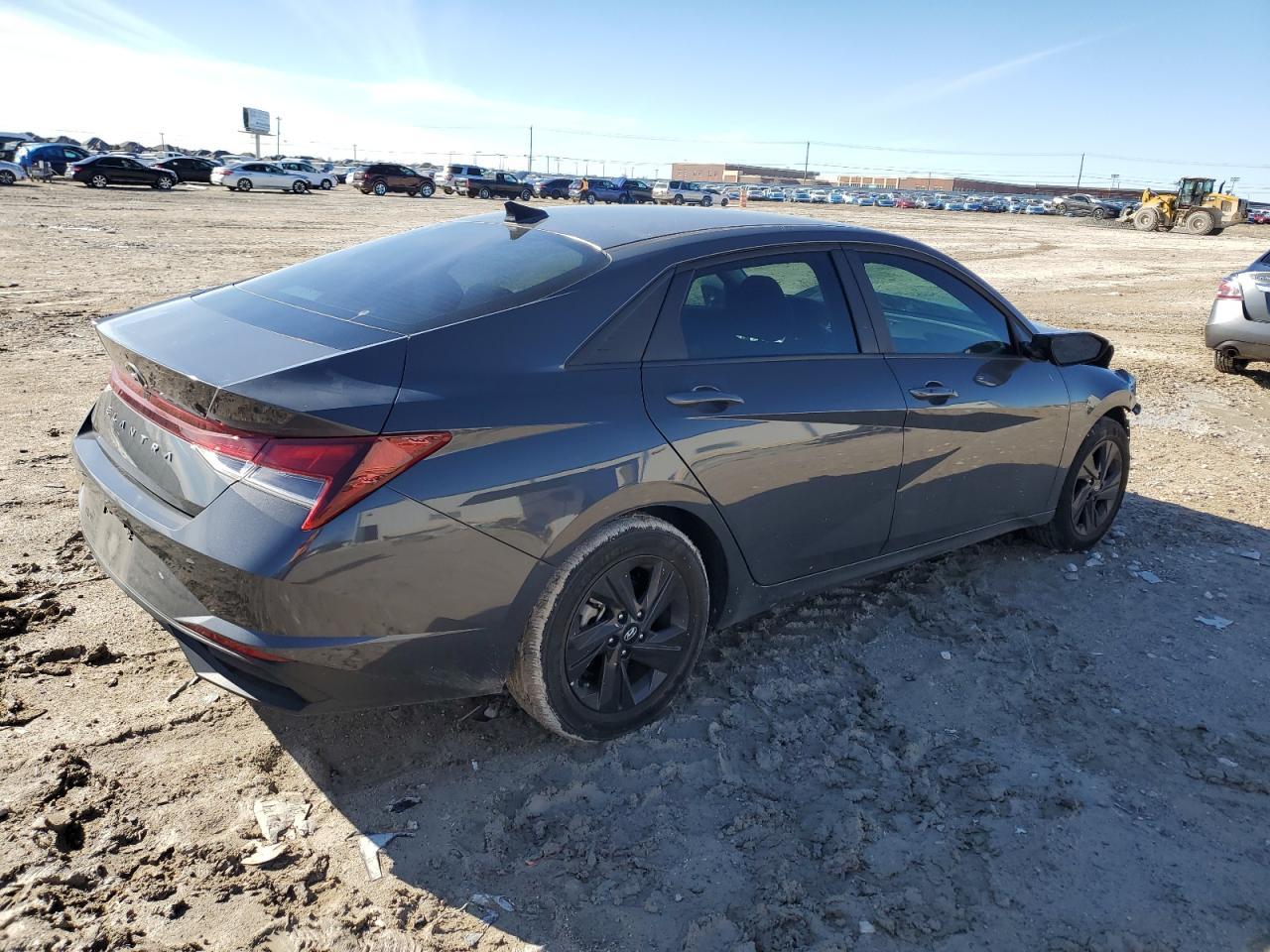 2023 HYUNDAI ELANTRA SE - Image 3