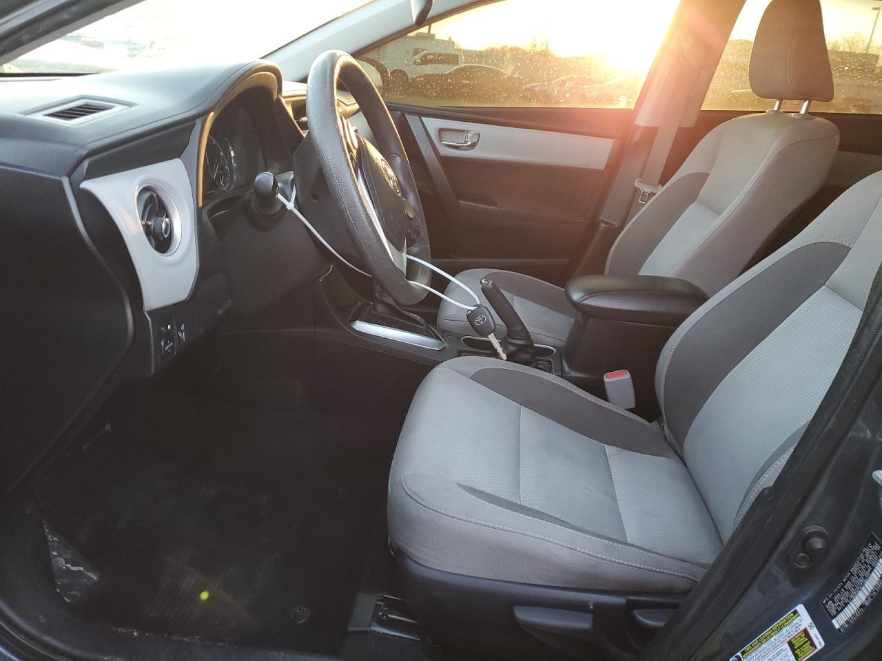 2019 TOYOTA COROLLA L - Фото 7