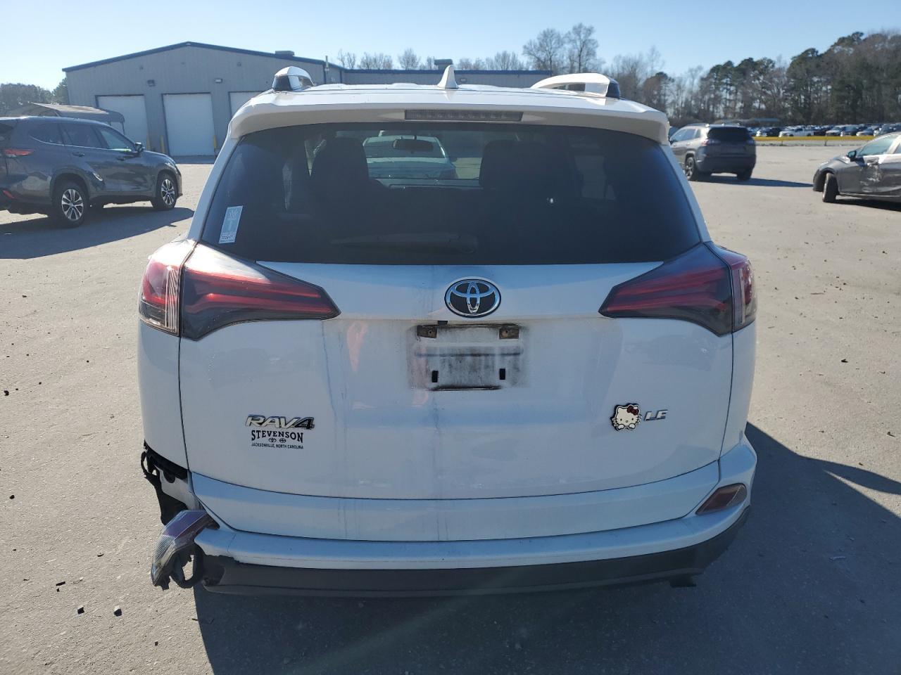 2016 TOYOTA RAV4 LE - Фото 6