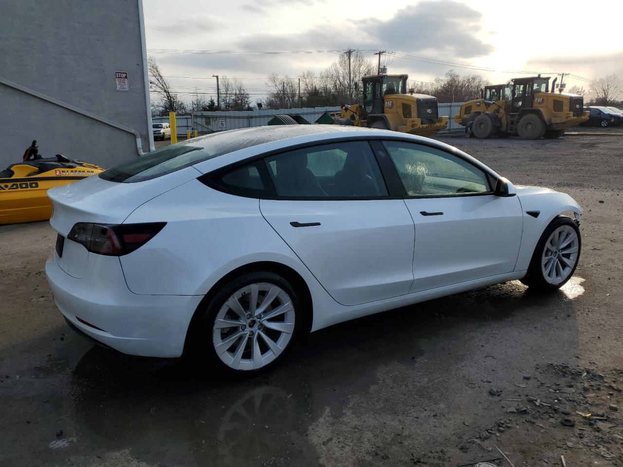 2023 TESLA MODEL 3 - Фото 3