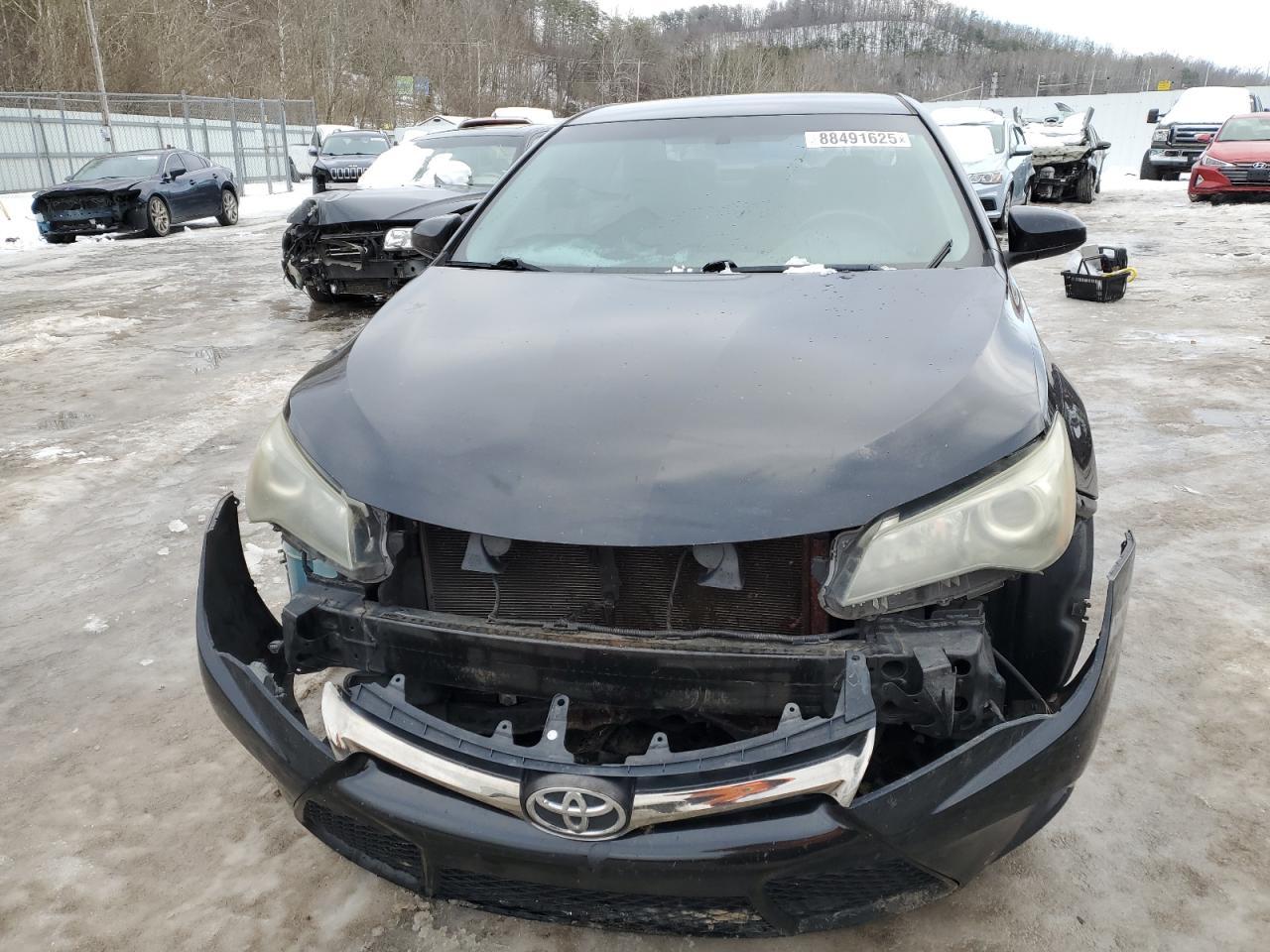 2015 TOYOTA CAMRY LE - Фото 5