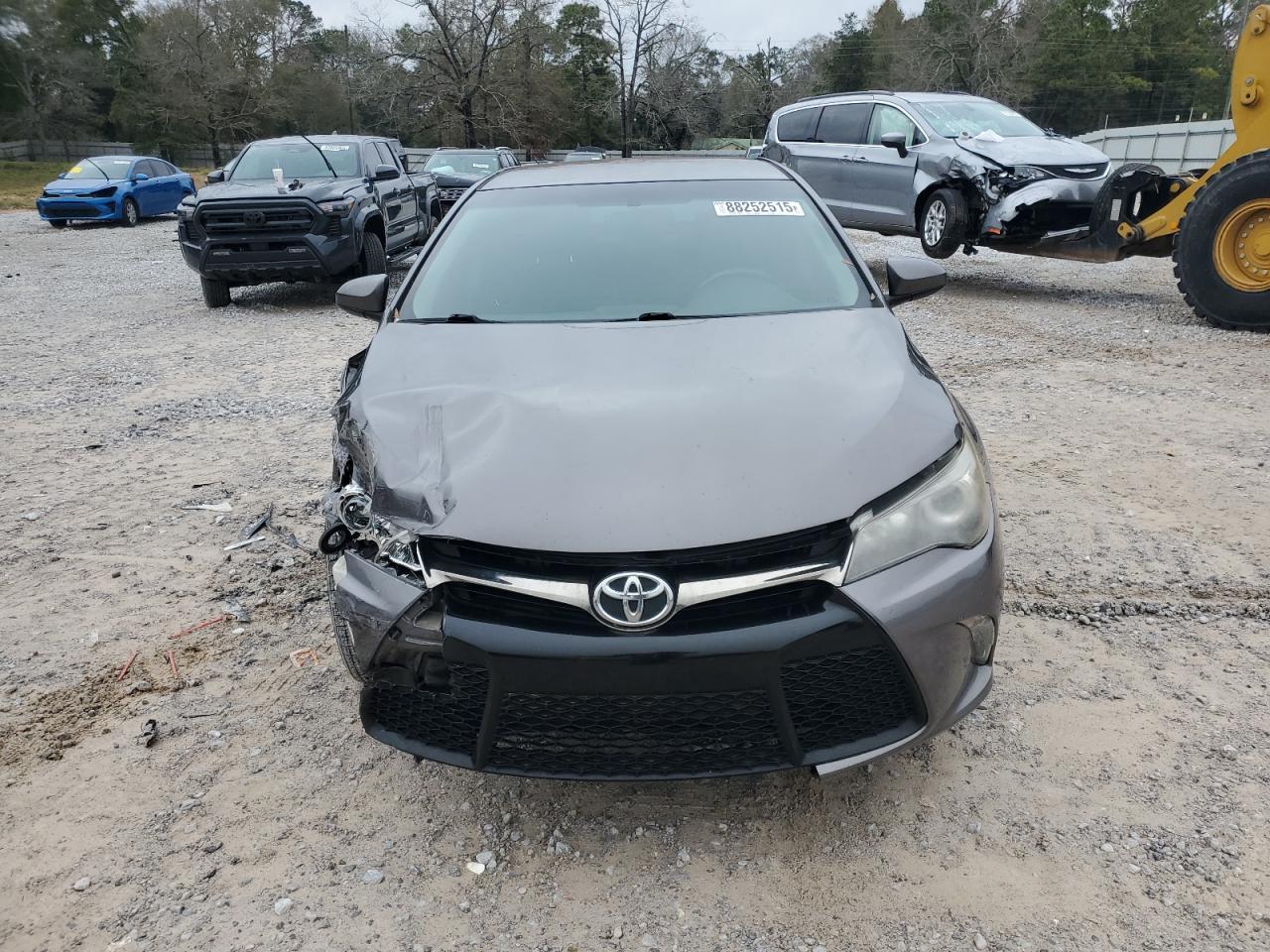 2017 TOYOTA CAMRY LE - Фото 5