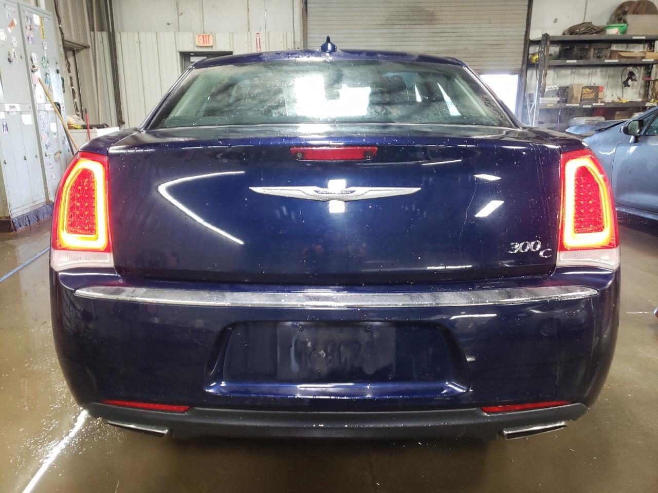 2015 CHRYSLER 300C - Image 6