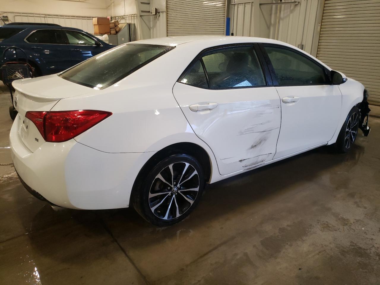 2019 TOYOTA COROLLA L - Фото 3