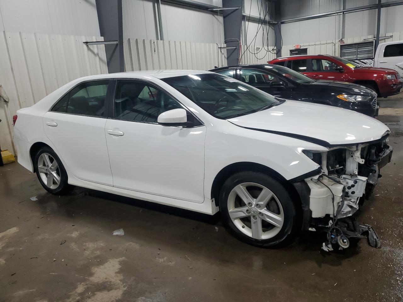 2014 TOYOTA CAMRY L - Image 4