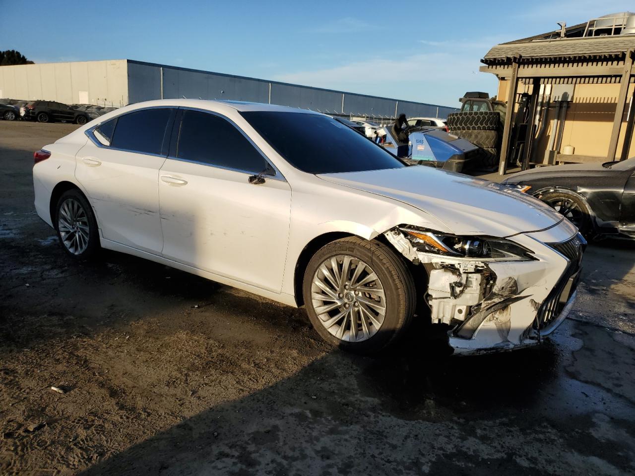2020 LEXUS ES 350 LUX - Image 4