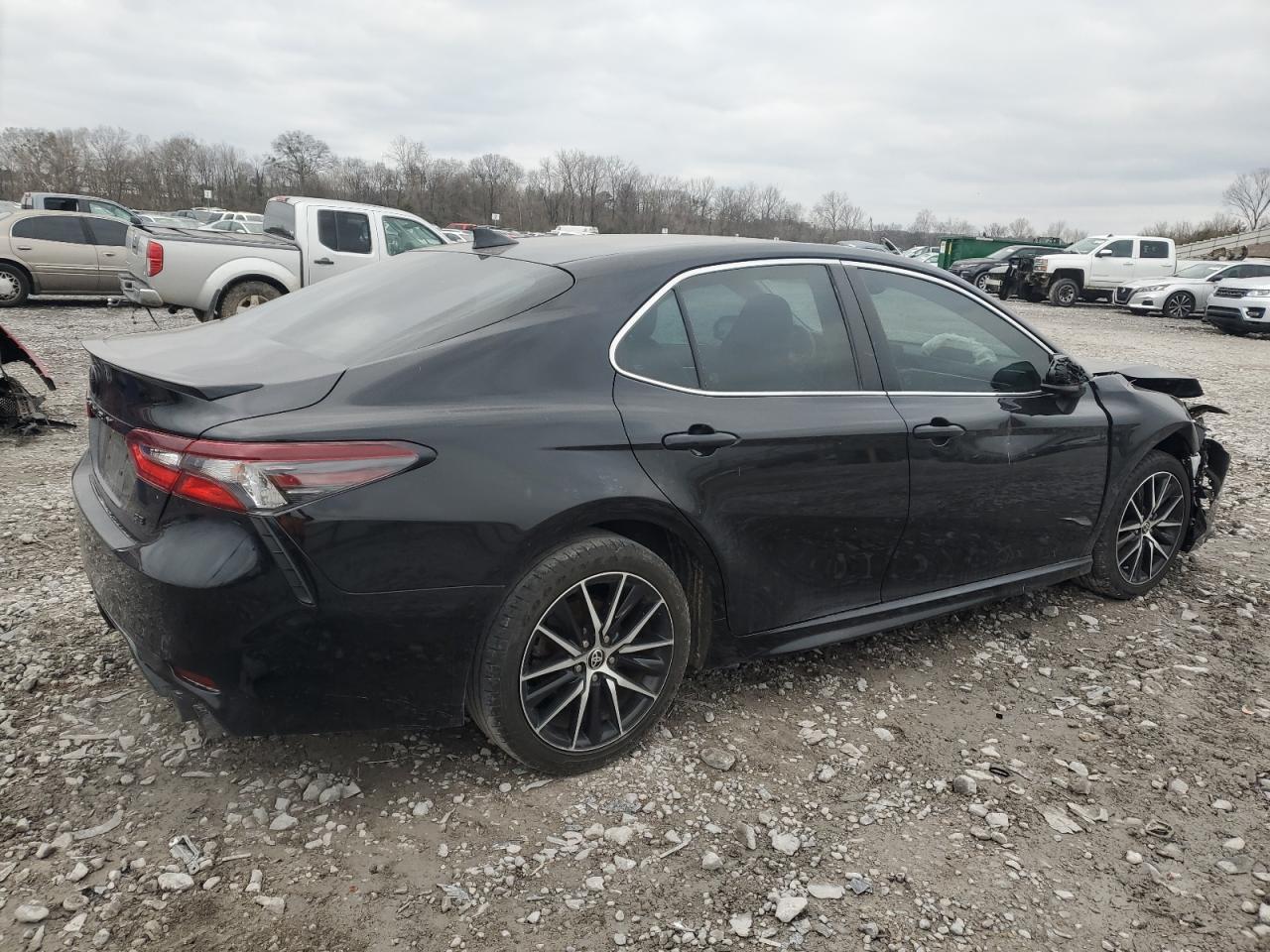 2021 TOYOTA CAMRY SE - Image 3