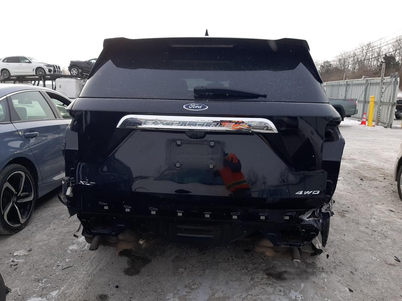 2022 FORD EXPLORER X - Фото 6