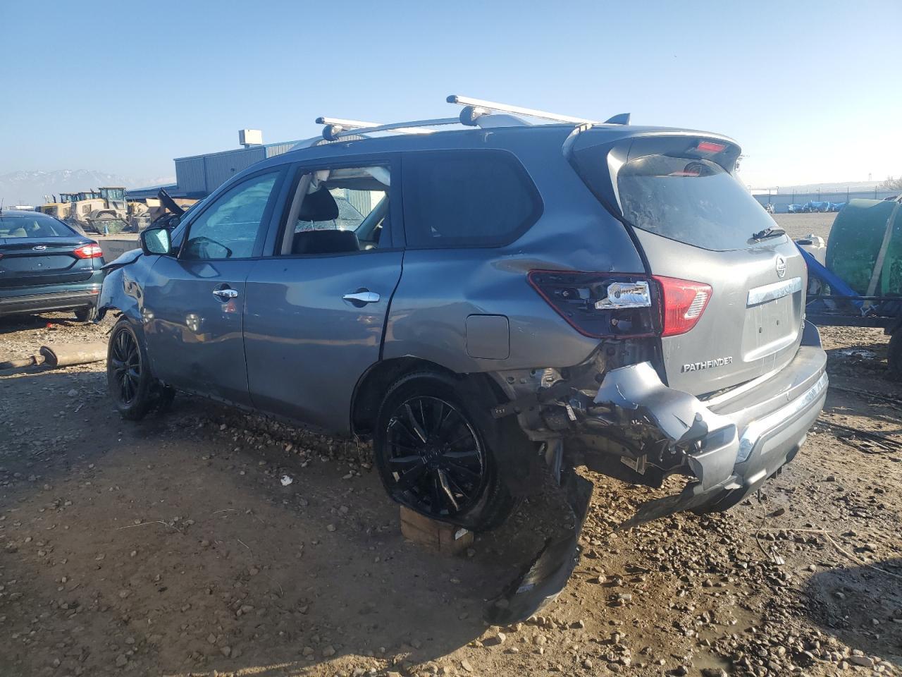 2019 NISSAN PATHFINDER - Фото 2