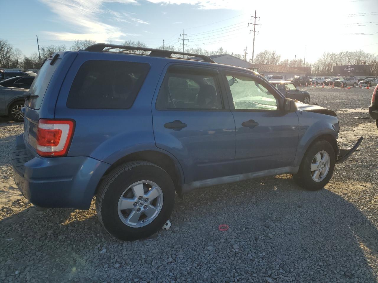 2010 FORD ESCAPE XLT - Фото 3