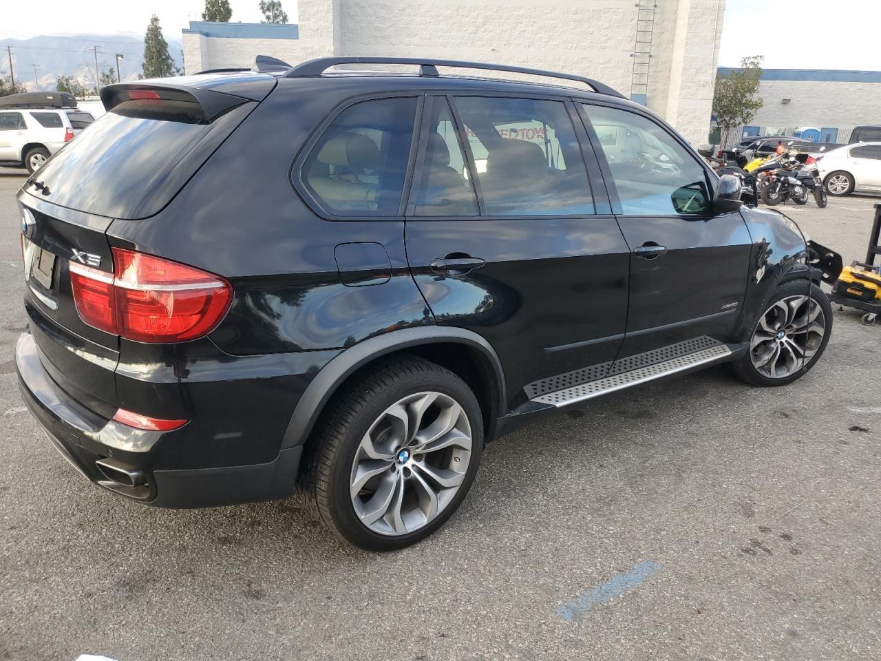 2011 BMW X5 XDRIVE5 - Image 3