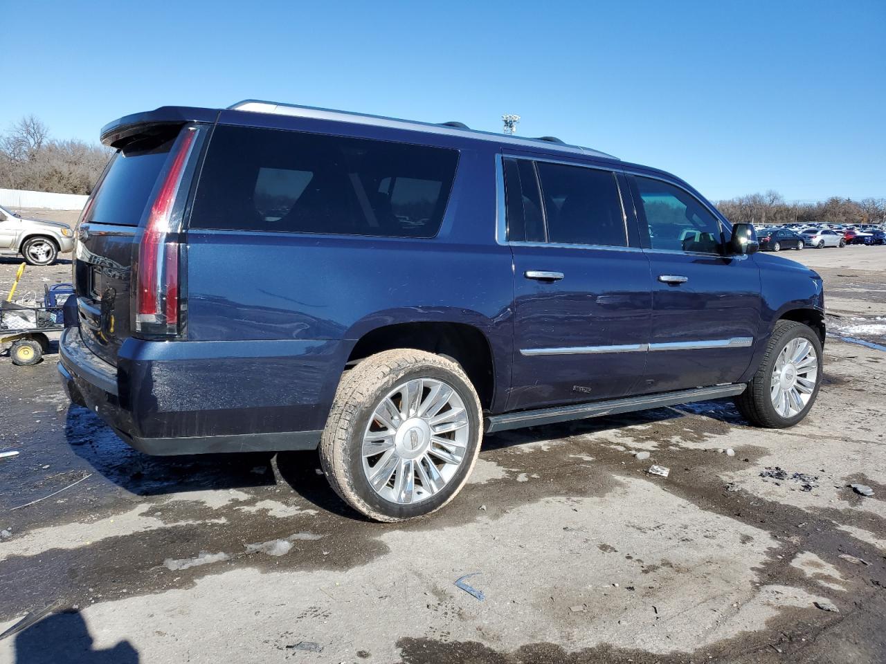 2017 CADILLAC ESCALADE E - Фото 3