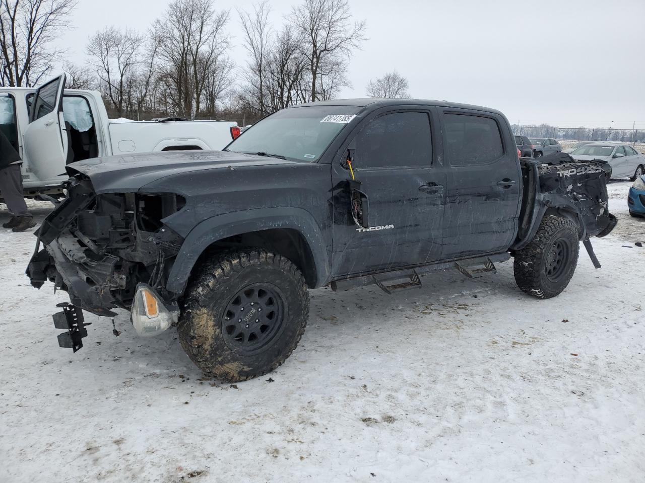 2017 TOYOTA TACOMA DOU