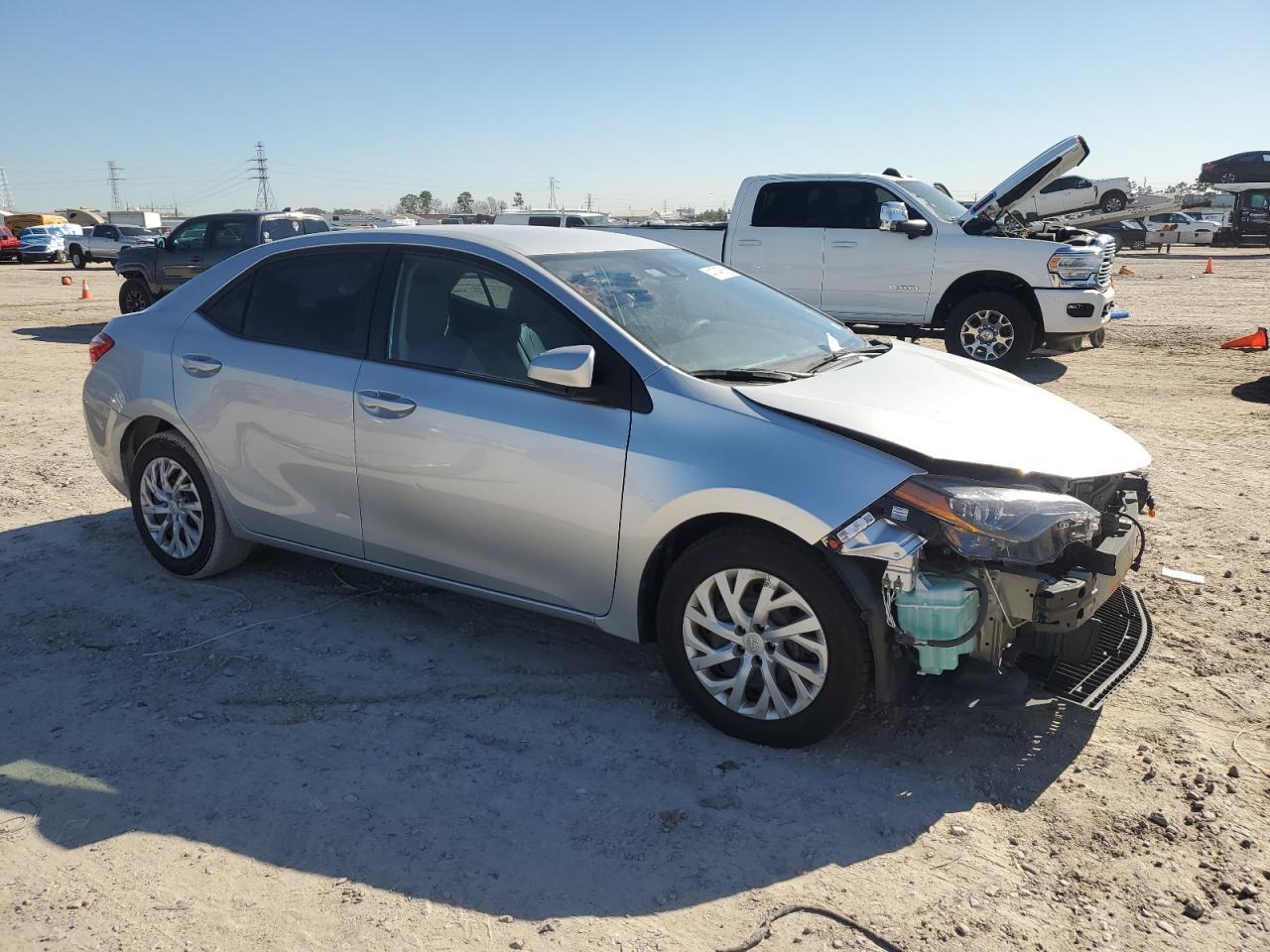 2019 TOYOTA COROLLA L - Image 4
