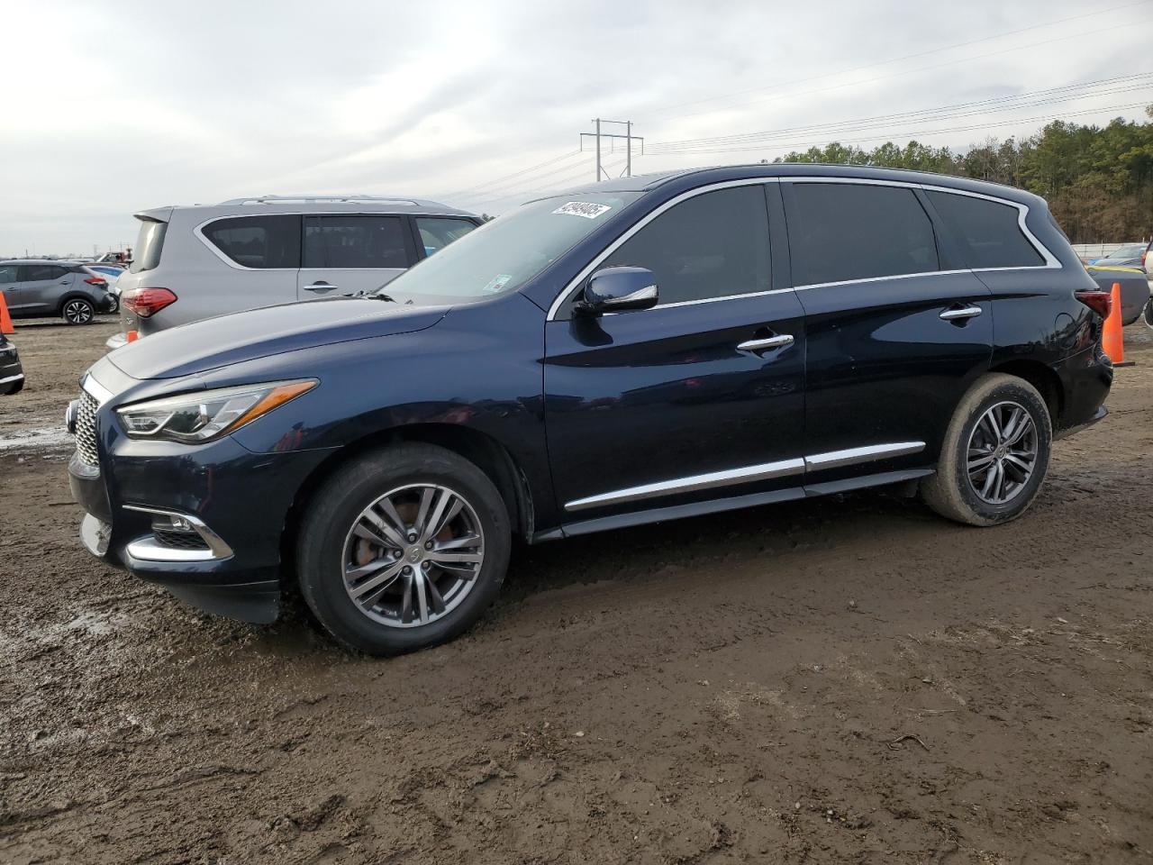 2019 INFINITI QX60 LUXE