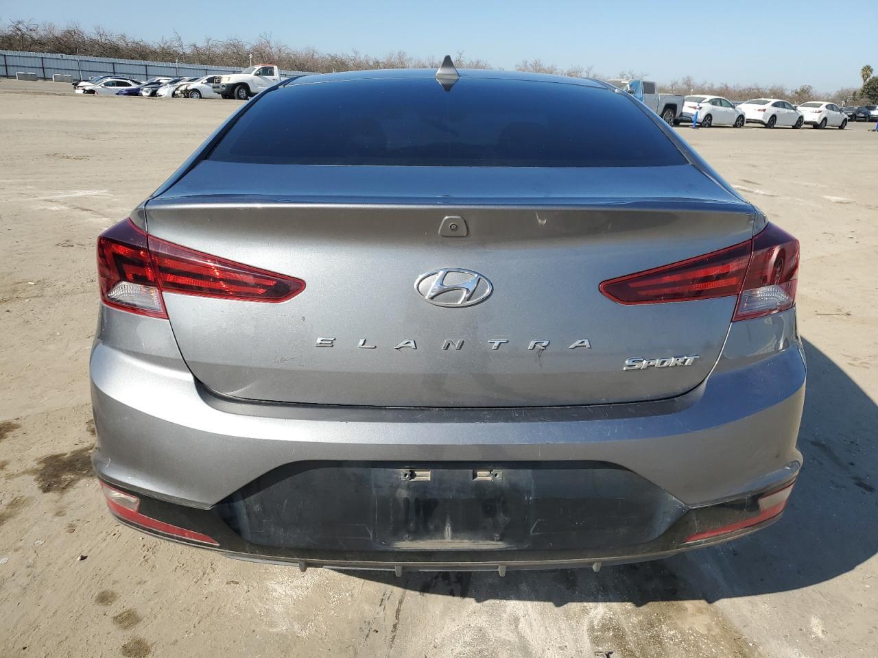 2019 HYUNDAI ELANTRA SE - Фото 6