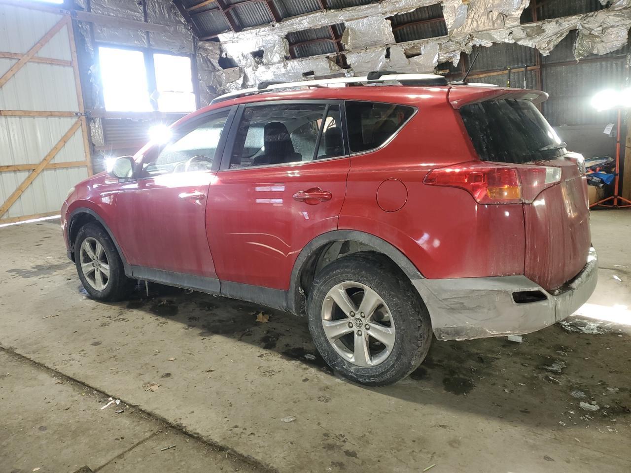 2015 TOYOTA RAV4 XLE - Image 2