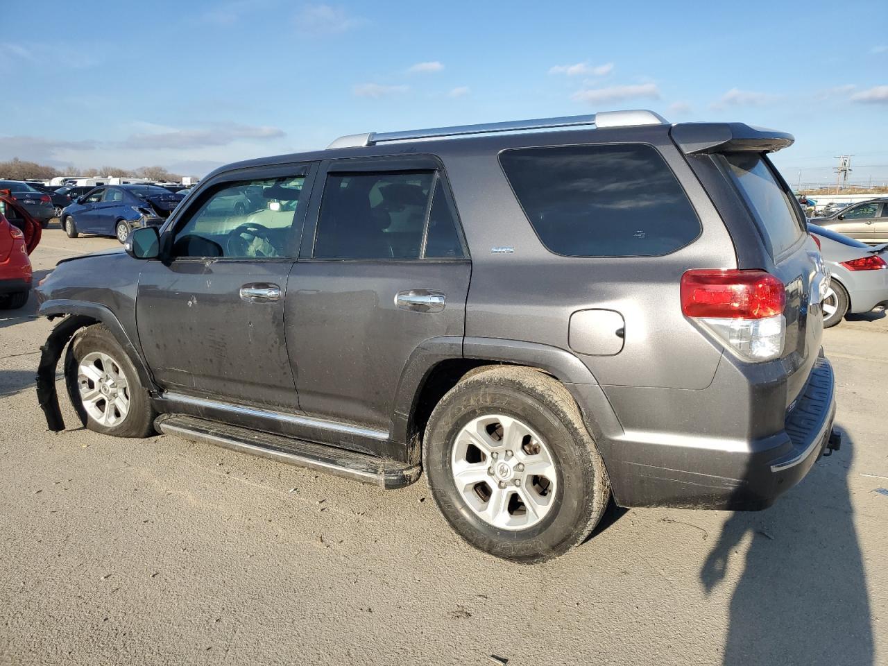 2011 TOYOTA 4RUNNER SR - Image 2