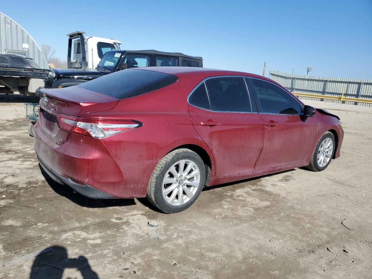 2018 TOYOTA CAMRY L - Фото 3