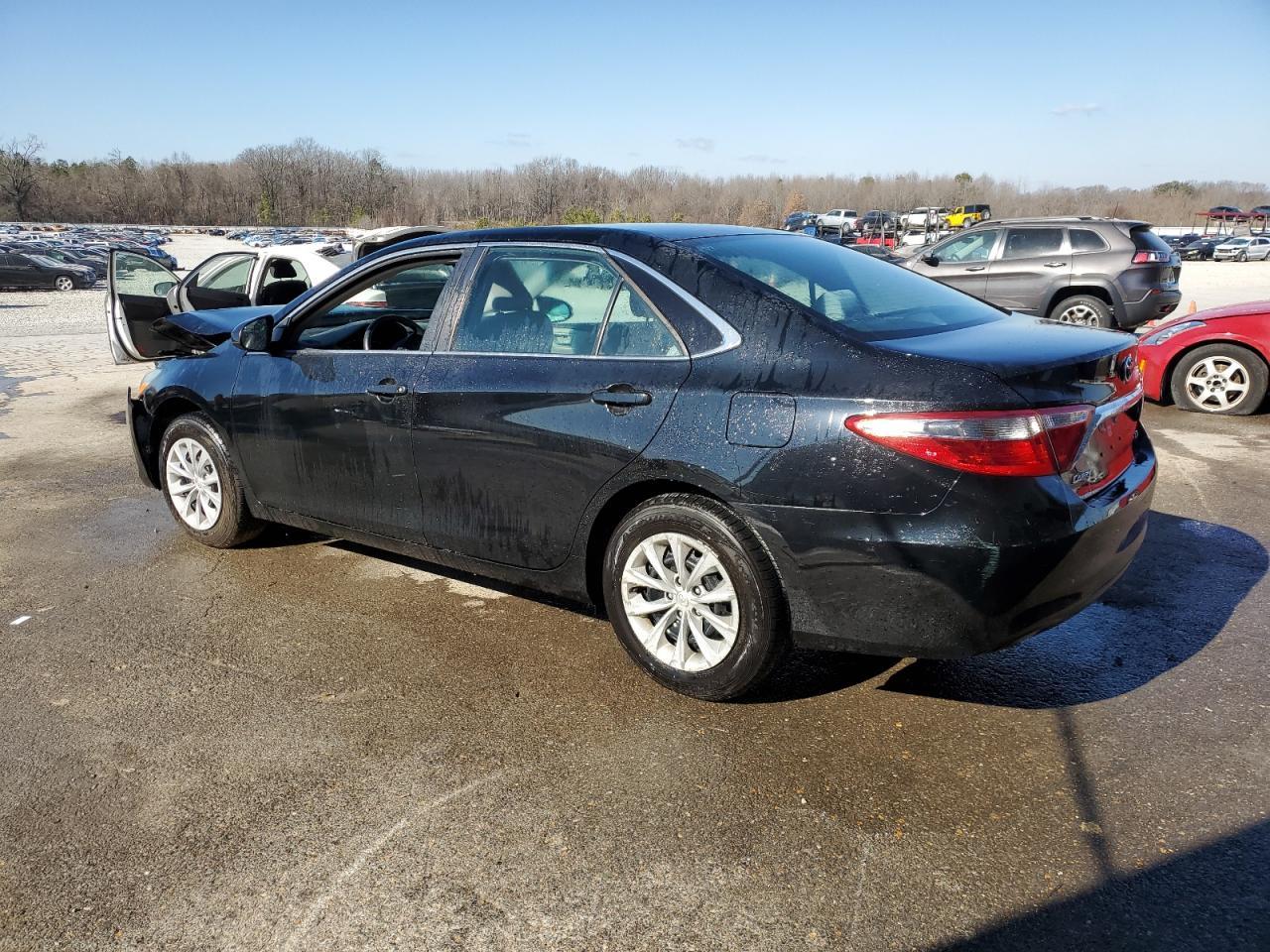 2016 TOYOTA CAMRY LE - Фото 2
