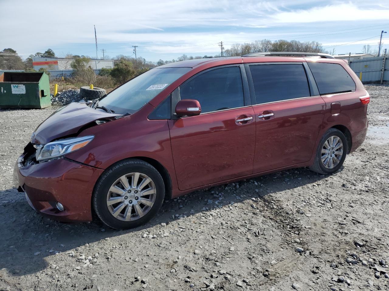 2015 TOYOTA SIENNA XLE