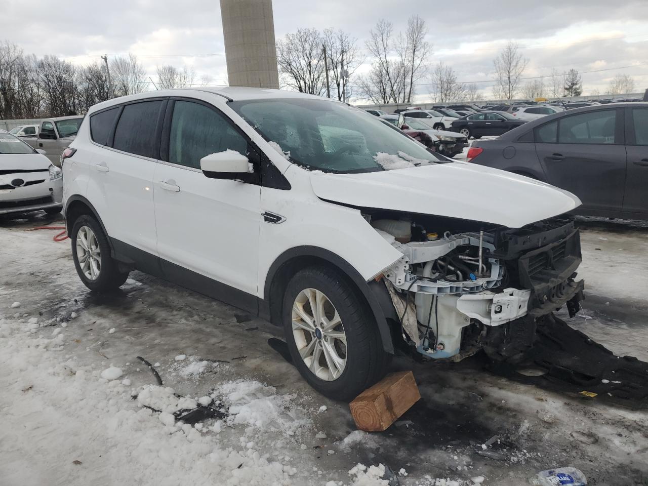 2017 FORD ESCAPE SE - Image 4