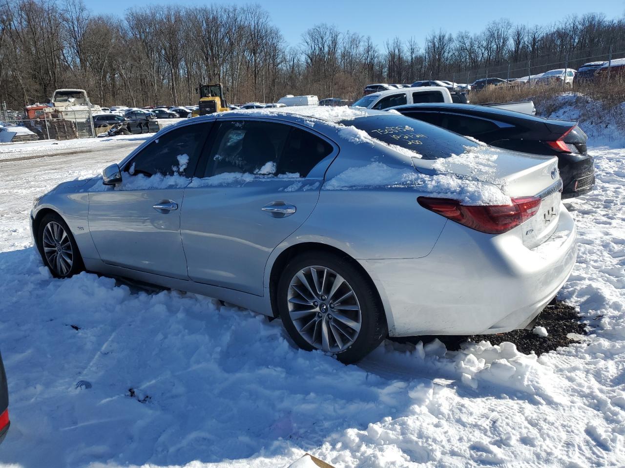 2018 INFINITI Q50 LUXE - Фото 2