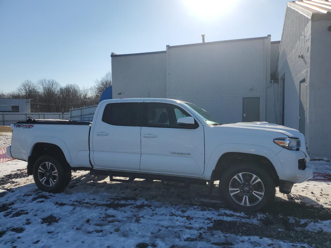 2017 TOYOTA TACOMA DOU - Фото 4