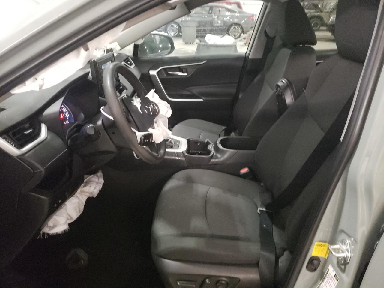 2022 TOYOTA RAV4 XLE - Image 7
