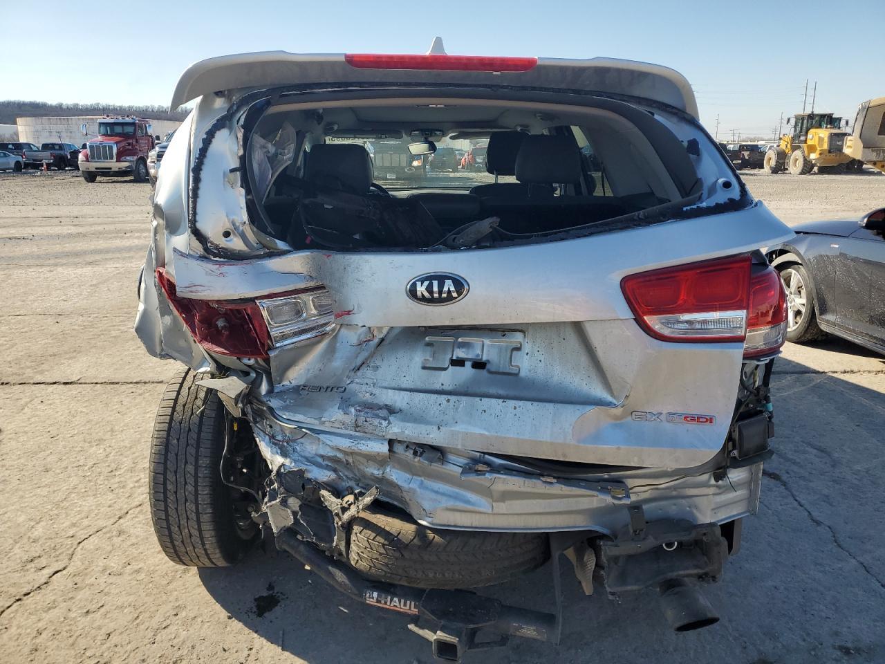 2016 KIA SORENTO EX - Image 6