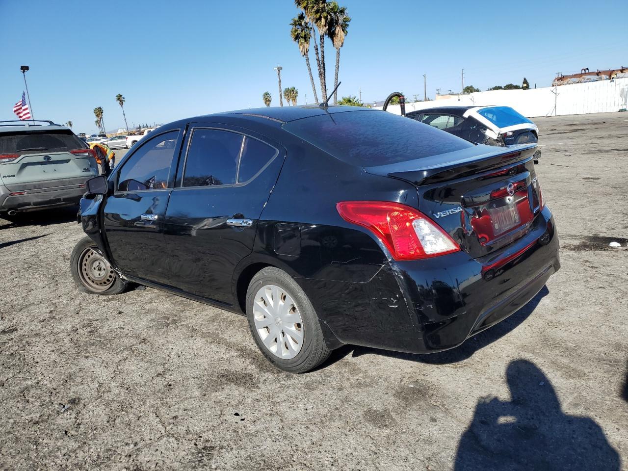 2016 NISSAN VERSA S - Фото 2