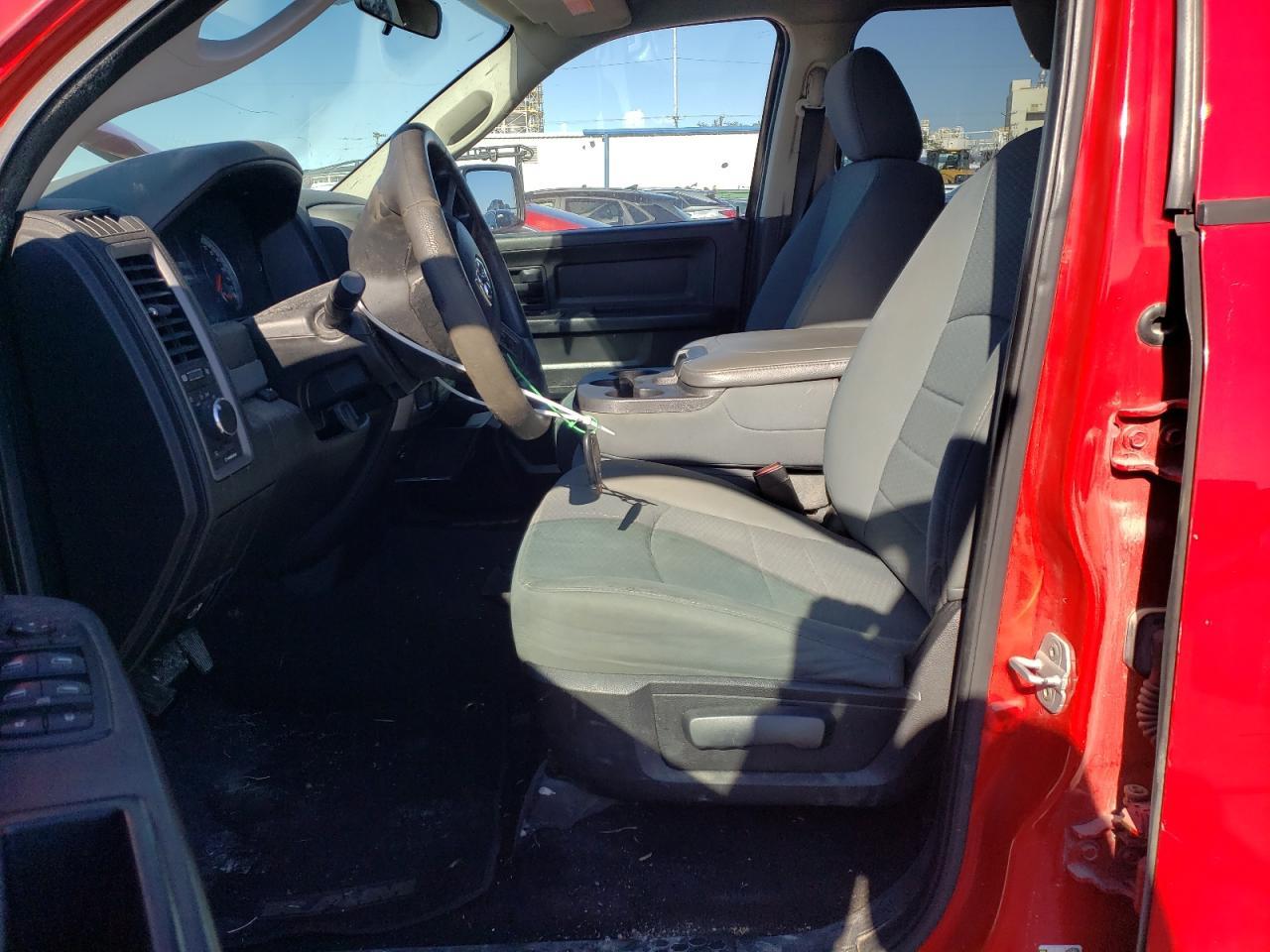 2014 RAM 1500 ST - Image 7