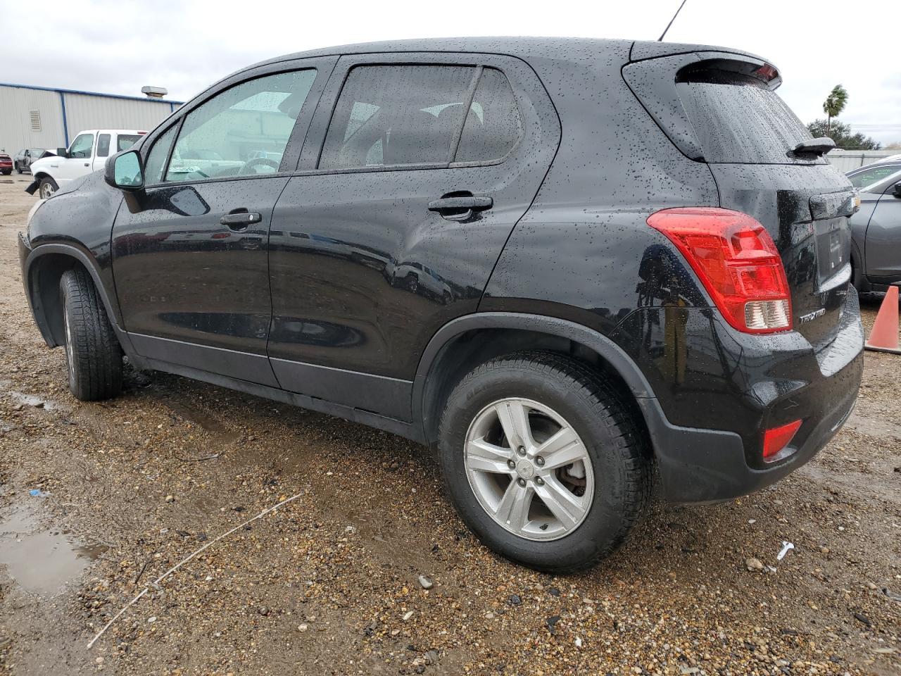 2021 CHEVROLET TRAX LS - Image 2