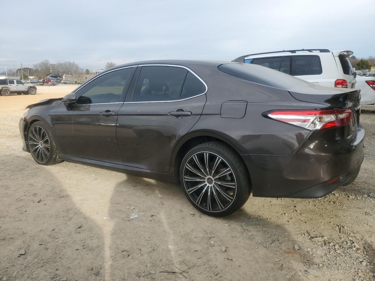 2020 TOYOTA CAMRY LE - Image 2
